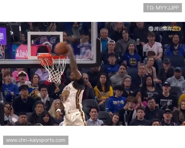 新秀赛单臂暴扣，引爆社媒