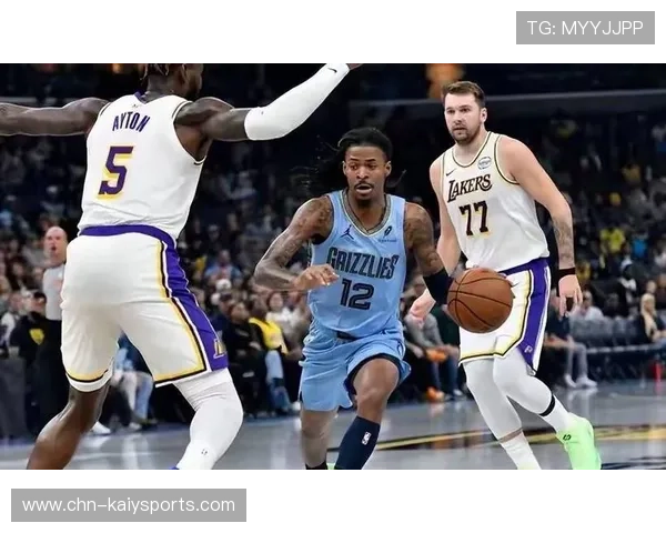 灰熊莫兰特空接暴扣震撼全场——巅峰青年秀令人疯狂沸腾