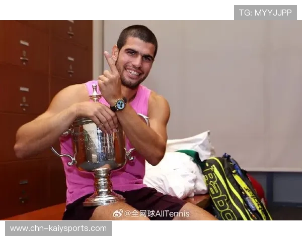 阿尔卡拉斯夺冠后登顶世界第一，阿尔卡拉斯夺冠后登顶世界第一人是谁